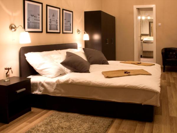 Budapest Ville Bed & Breakfast : photo 8 de la chambre chambre double deluxe avec baignoire