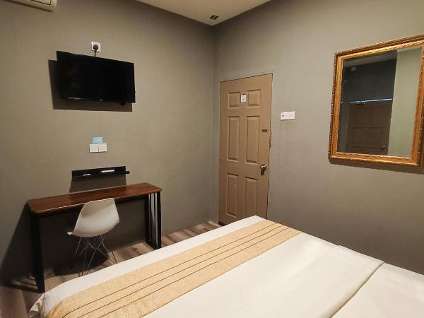 Tc theme park Guest house : photo 9 de la chambre chambre double deluxe avec balcon