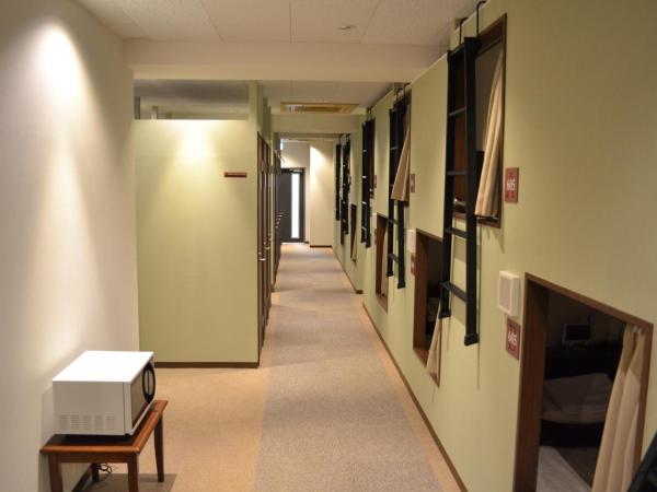 1 Night 1980 Hostel Tokyo Asakusa Simple Stay : photo 4 de la chambre chambre capsule - femmes uniquement