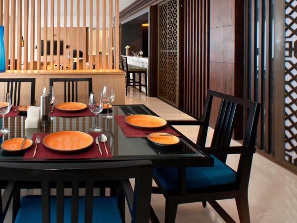 The Westin Hyderabad Mindspace : photo 5 de la chambre presidential suite, 2 bedrooms, lounge access, two way airport transfer