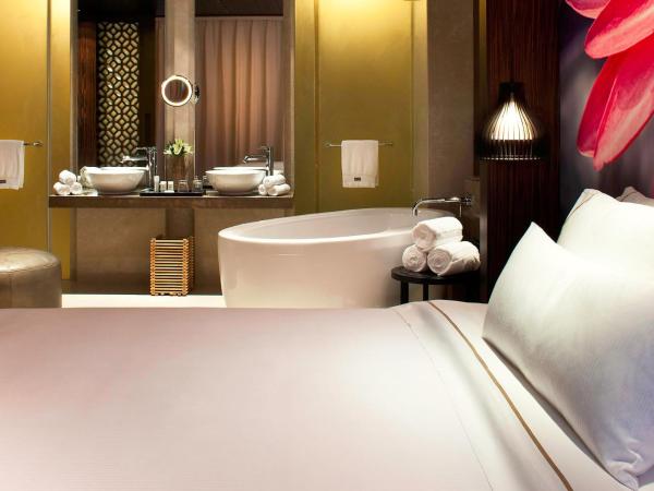The Westin Hyderabad Mindspace : photo 2 de la chambre deluxe suite, lounge access, two way airport transfer, 1 king bed