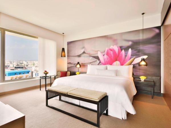 The Westin Hyderabad Mindspace : photo 8 de la chambre executive suite, lounge access, two way airport transfer, 2 twin/single beds