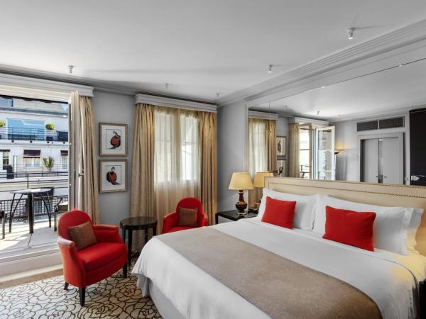 Prince de Galles, un hôtel Luxury Collection, Paris : photo 1 de la chambre chambre lit king-size deluxe art déco avec balcon - vue sur cour