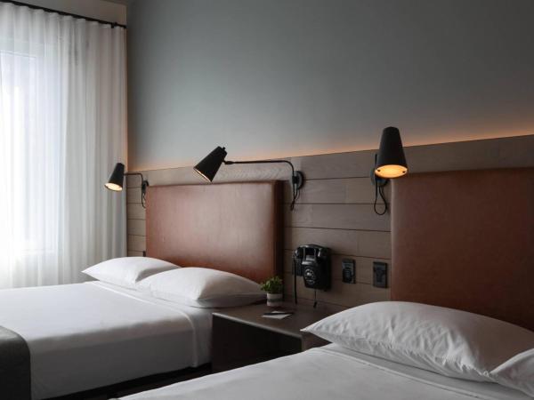 Moxy NYC Downtown : photo 2 de la chambre chambre deux lits queen-size