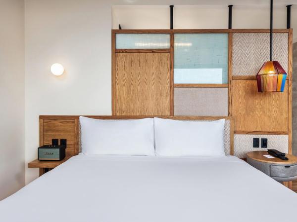 Aloft Tulum : photo 3 de la chambre chambre lit king-size - vue sur ville