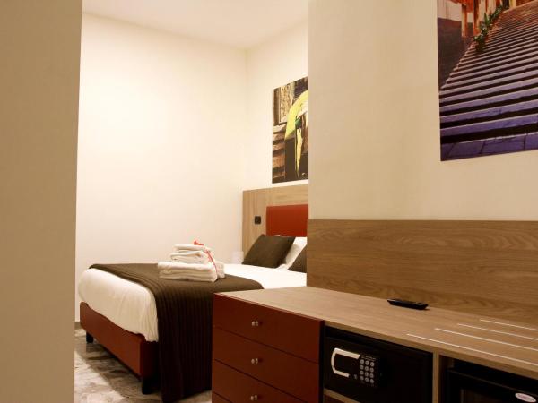 Dimora Bohèmien : photo 3 de la chambre chambre quadruple avec salle de bains privative