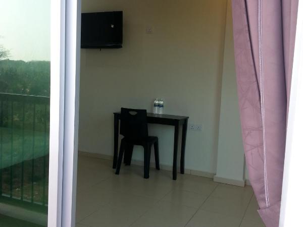 Alor Villa : photo 8 de la chambre chambre double standard avec balcon