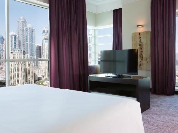 Pullman Dubai Jumeirah Lakes Towers : photo 6 de la chambre chambre lit king-size exécutive deluxe