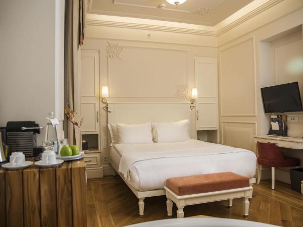 Corinne Art & Boutique Hotel : photo 10 de la chambre chambre classique avec jacuzzi