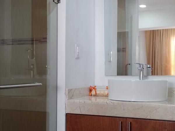 Hotel RRU Puebla : photo 4 de la chambre chambre double