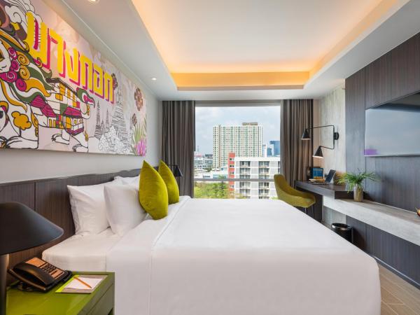 Maitria Hotel Rama 9 Bangkok - A Chatrium Collection : photo 3 de la chambre chambre king-size de luxe - vue sur la ville