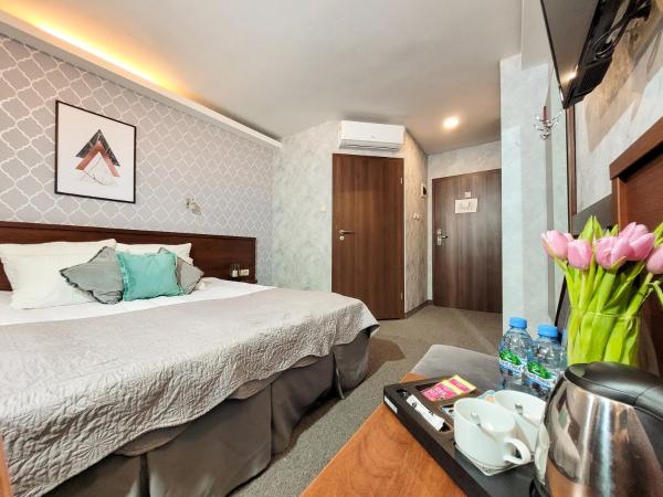 Hotel Fero Express POKOJE KLIMATYZOWANE AC : photo 4 de la chambre chambre standard avec lit king-size