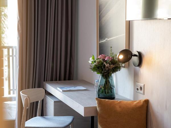 Victoria Hotel & Residence : photo 2 de la chambre chambre double avec balcon