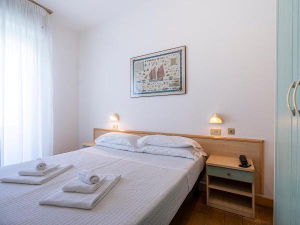 Hotel Bianca Vela : photo 5 de la chambre chambre double ou lits jumeaux Économique