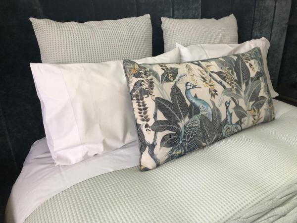 KARANDA BnB : photo 6 de la chambre hébergement triple lit queen-size deluxe avec salle de bains privative