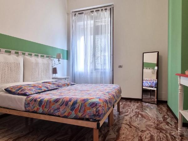 Stay Bergamo : photo 2 de la chambre grande chambre double ou lits jumeaux