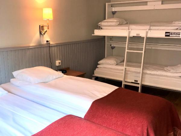 Akademihotellet : photo 1 de la chambre chambre familiale avec salle de bains