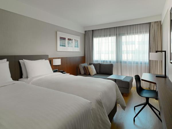 Athens Marriott Hotel : photo 1 de la chambre chambre premium avec 2 lits simples - vue sur ville