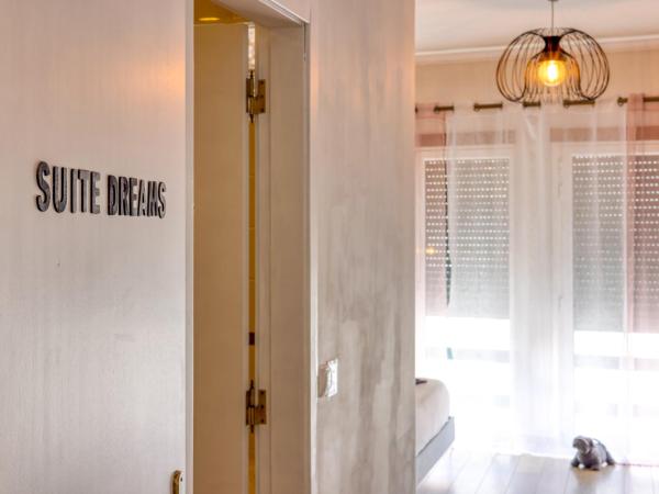 Pillows Peniche B&B : photo 2 de la chambre chambre double deluxe avec douche