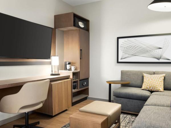 Hyatt Place Columbus Polaris : photo 2 de la chambre queen room with two queen beds with sofa bed and tub - disability access