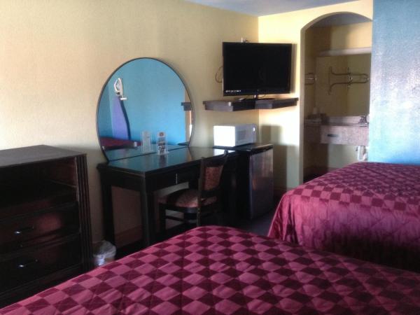 Luxury Inn and Suites Seaworld : photo 10 de la chambre chambre lit king-size