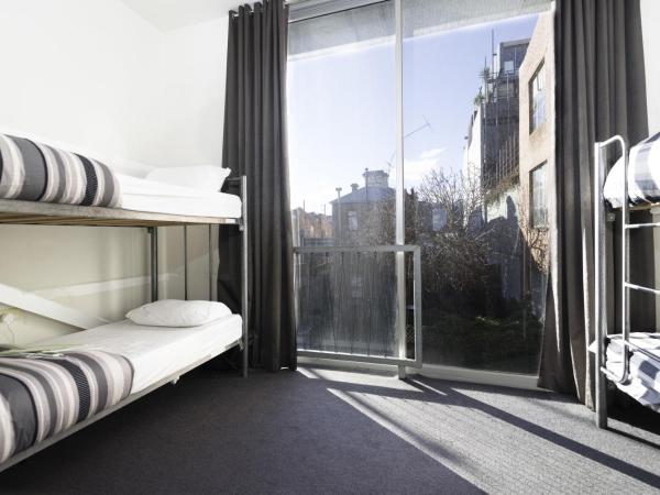 Barkly Backpackers : photo 2 de la chambre lit dans dortoir mixte de 6 lits