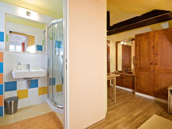 Pension Ibérica : photo 6 de la chambre studio double ou lits jumeaux