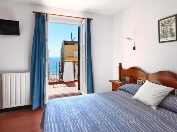 Hotel Caleta : photo 1 de la chambre chambre double avec terrasse