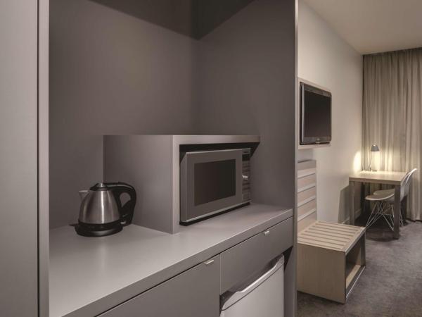 Travelodge Hotel Melbourne Docklands : photo 2 de la chambre chambre triple standard