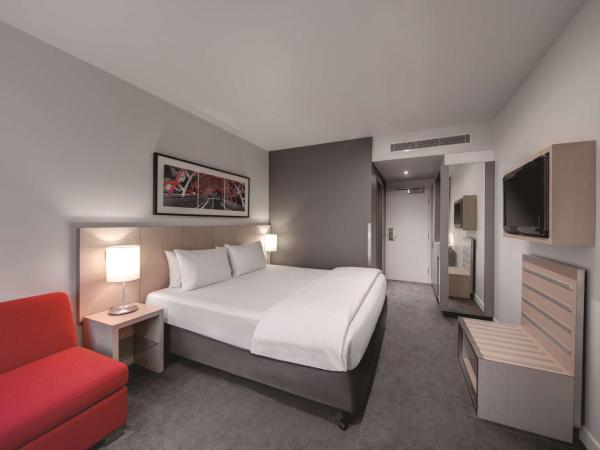 Travelodge Hotel Melbourne Docklands : photo 5 de la chambre chambre lit king-size standard