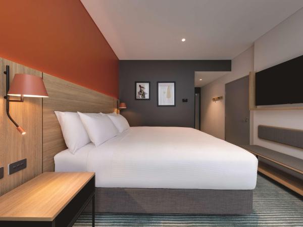 Travelodge Hotel Hurstville Sydney : photo 2 de la chambre chambre lit queen-size 