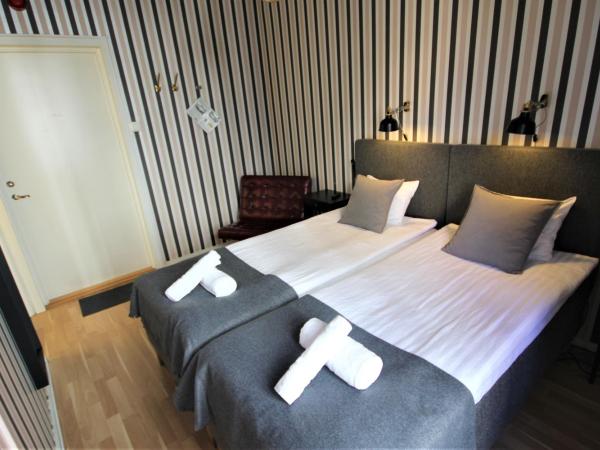 Vattengrändens Vandrarhem & Hotel : photo 1 de la chambre chambre double standard avec salle de bains commune