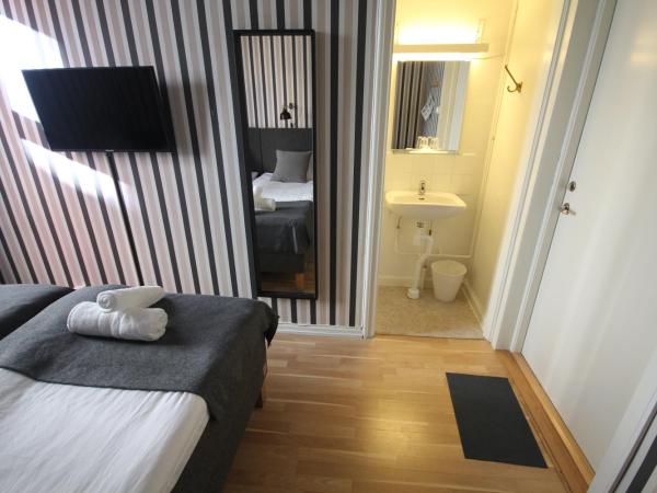 Vattengrändens Vandrarhem & Hotel : photo 2 de la chambre chambre double standard avec salle de bains commune