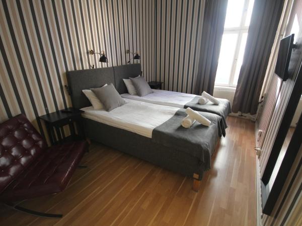 Vattengrändens Vandrarhem & Hotel : photo 3 de la chambre chambre double standard avec salle de bains commune