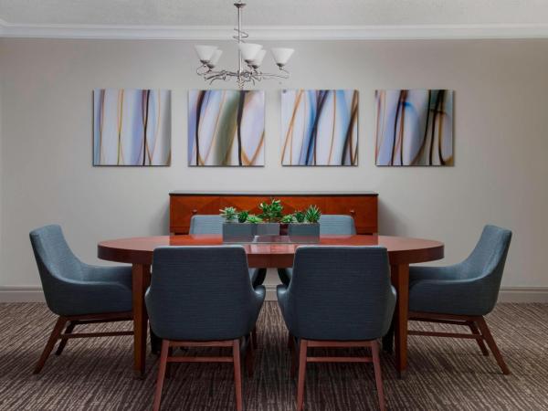 Marriott Downtown at CF Toronto Eaton Centre : photo 4 de la chambre suite hospitalité