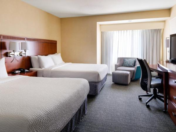 Courtyard by Marriott Sacramento Cal Expo : photo 1 de la chambre chambre avec 2 grands lits queen-size 