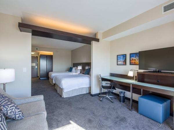 Fairfield Inn & Suites by Marriott Denver Downtown : photo 1 de la chambre suite lit queen-size