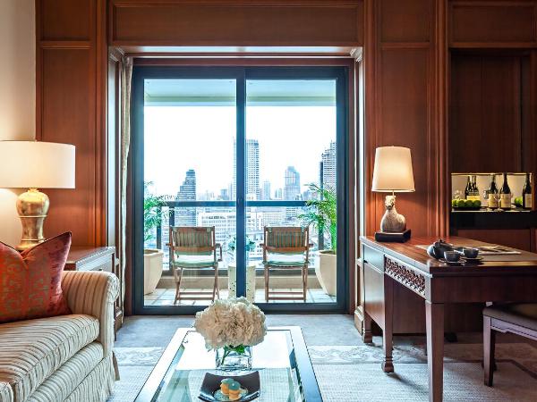 The Peninsula Bangkok : photo 2 de la chambre chambre lit king-size avec balcon