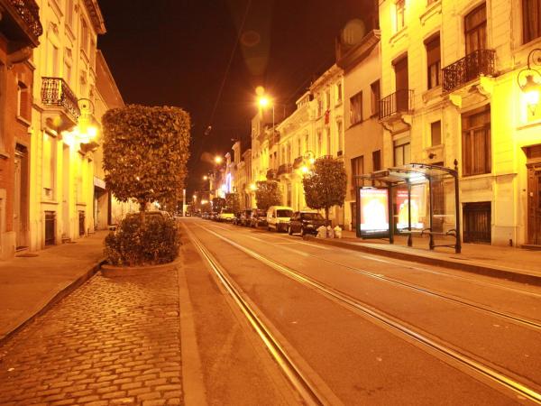 Guest house Atomium Brussels : photo 6 de la chambre chambre double standard avec salle de bains commune
