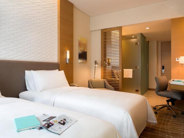 JEN Singapore Orchardgateway by Shangri-La : photo 1 de la chambre offre spéciale - chambre lits jumeaux supérieure - vue sur ville