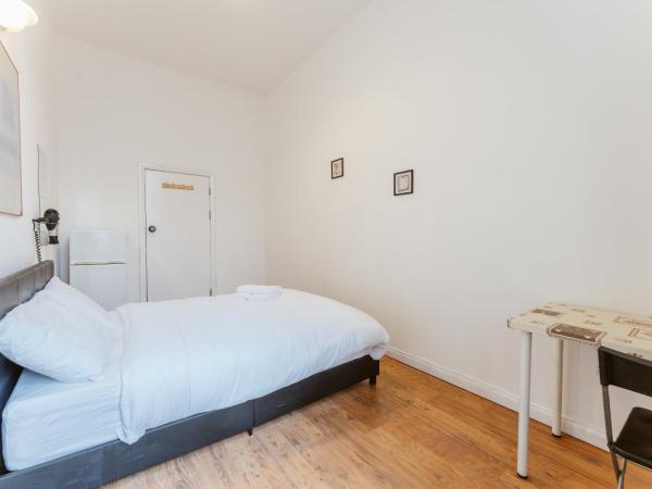 Bethnal Green beds to stay : photo 5 de la chambre chambre double deluxe avec salle de bains commune (chambre 2)