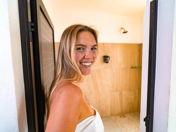 Nomads Party Hostel : photo 4 de la chambre lit dans dortoir pour femmes de 6 lits