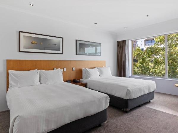 Holiday Inn Sydney Potts Point : photo 1 de la chambre chambre double standard avec 2 lits doubles
