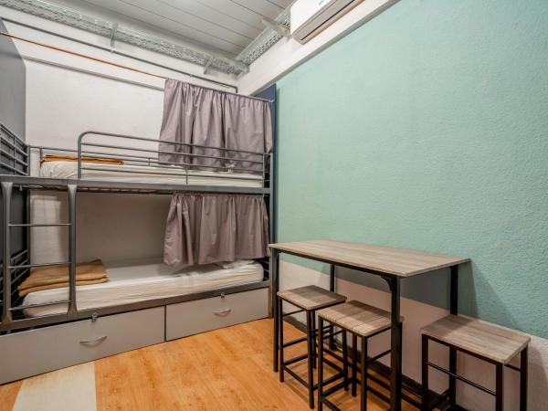 Casa Barcelo Hostel Barcelona : photo 7 de la chambre lit superposé dans dortoir mixte de 4 lits