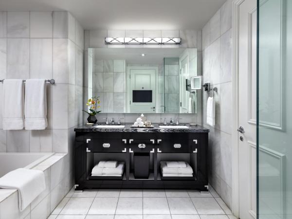 The St. Regis Toronto : photo 2 de la chambre chambre lit king-size supérieure - vue sur ville