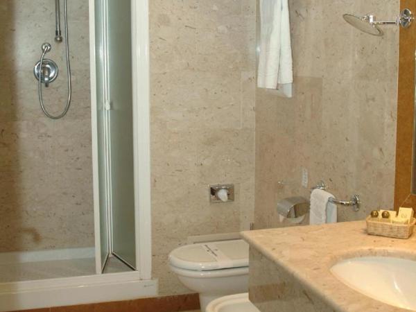 Hotel La Ville : photo 8 de la chambre chambre double ou lits jumeaux classique