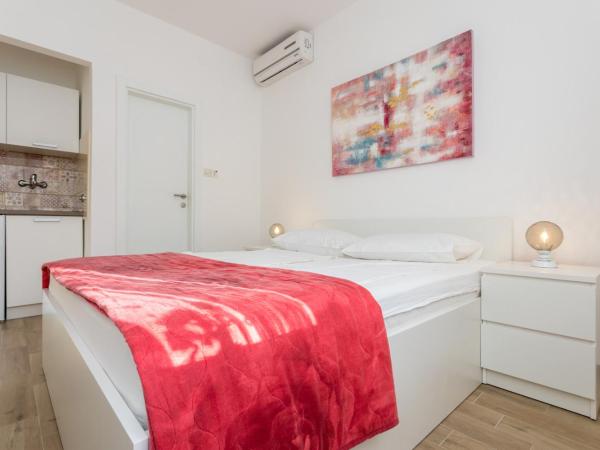 Apartments and Rooms Kod Keti : photo 7 de la chambre studio lit queen-size 
