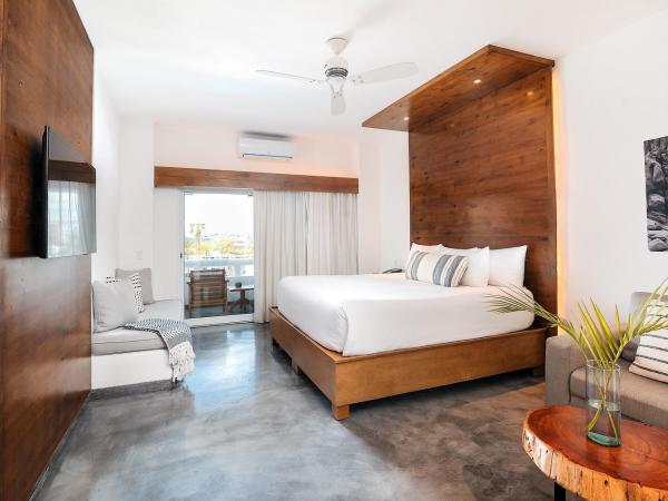 Bahia Hotel & Beach House : photo 2 de la chambre chambre lit king-size supérieure