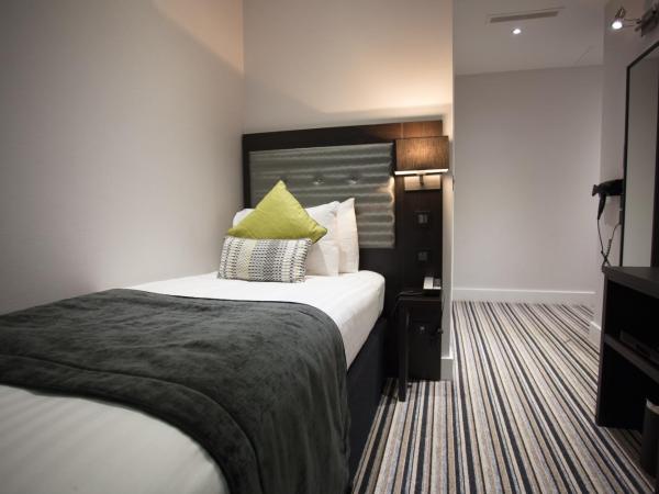 The W14 Kensington : photo 1 de la chambre chambre simple avec salle de bains privative