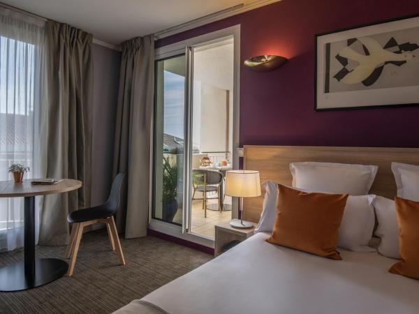 Amarante Cannes : photo 4 de la chambre chambre double supérieure avec balcon